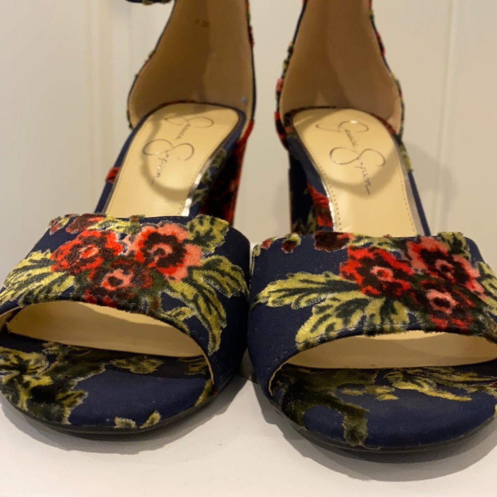 Jessica Simpson shoes!